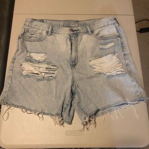 American Eagle size 14 Mom Short